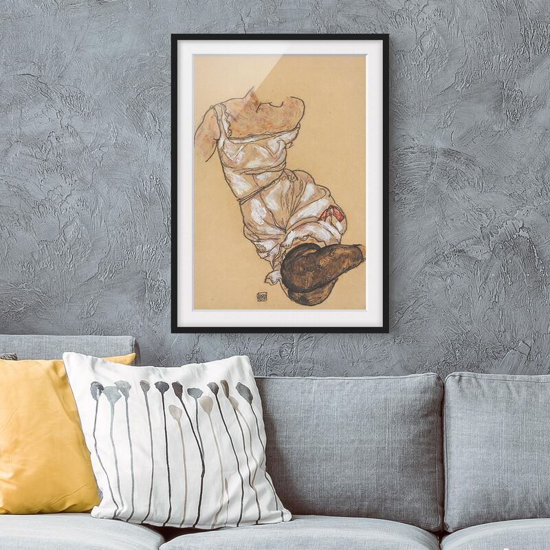 

Póster enmarcado - Egon Schiele - Female Torso In Underwear And Black Stockings Dimensión LxA: 24cm x 18cm, Marco: Negro