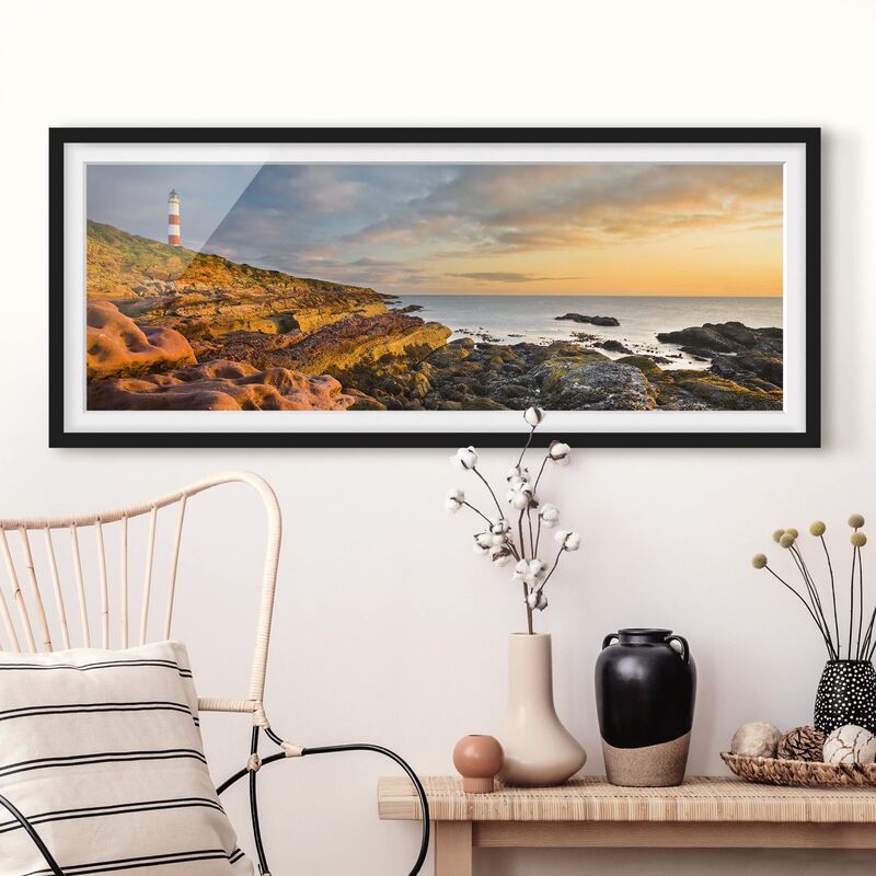 

Póster enmarcado - Faro Tarbat Ness E Il Tramonto Sul Mare Dimensión LxA: 20cm x 50cm, Marco: Negro