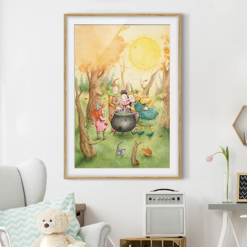

Póster enmarcado - Frida At The Witches Meeting Dimensión LxA: 55cm x 40cm, Marco: Roble