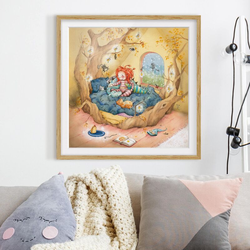 

Póster enmarcado - Frida Cuddles Her Friends Dimensión LxA: 70cm x 70cm, Marco: Roble