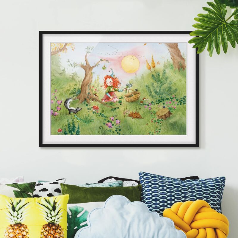 

Póster enmarcado - Frida Gathers Herbs Dimensión LxA: 30cm x 40cm, Marco: Negro