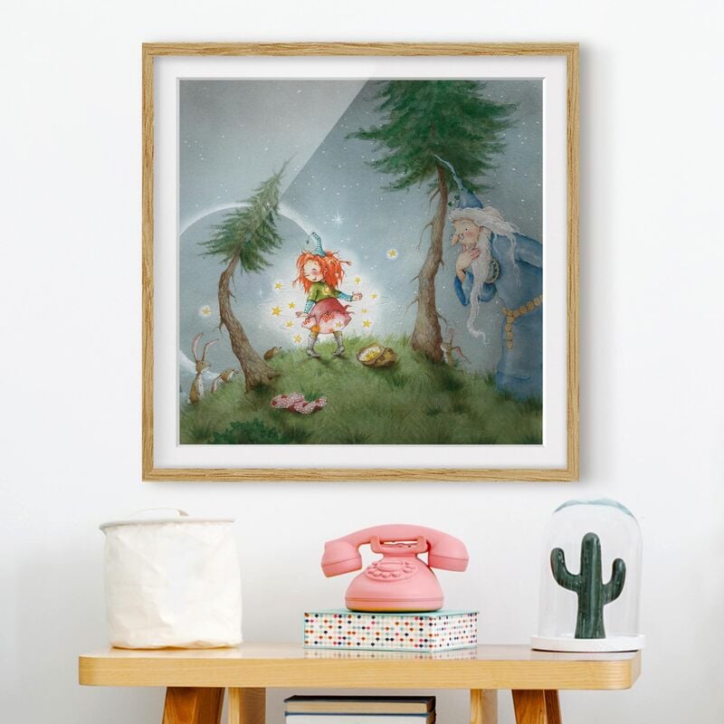 

Póster enmarcado - Frida Sets The Star Free Dimensión LxA: 70cm x 70cm, Marco: Roble