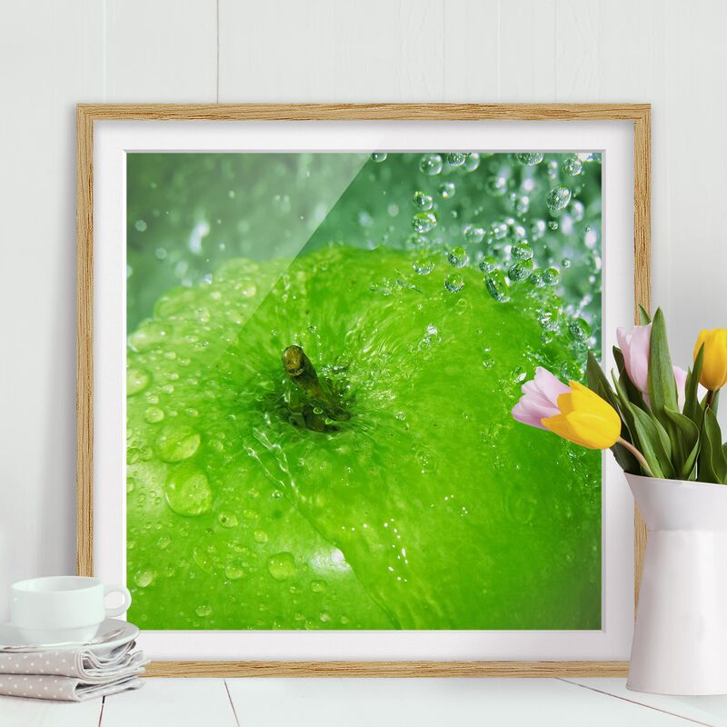 

Póster enmarcado - Green Apple Dimensión LxA: 70cm x 70cm, Marco: Roble