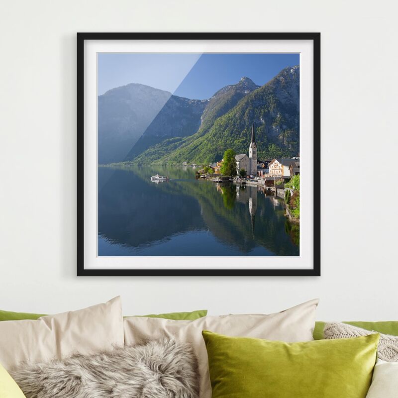 

Póster enmarcado - Hallstatt Lake And Mountain Views Dimensión LxA: 70cm x 70cm, Marco: Negro