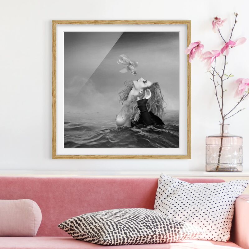 

Póster enmarcado - Kiss Of A Goldfish II Dimensión LxA: 30cm x 30cm, Marco: Roble