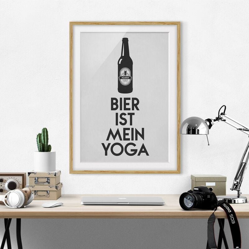 

Póster enmarcado - La birra è il mio yoga Dimensión LxA: 70cm x 50cm, Marco: Roble