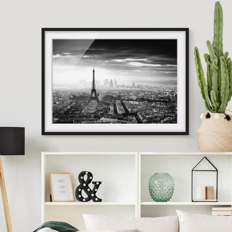 

Póster enmarcado - La Torre Eiffel dall'alto in bianco e nero Dimensión LxA: 70cm x 100cm, Marco: Negro