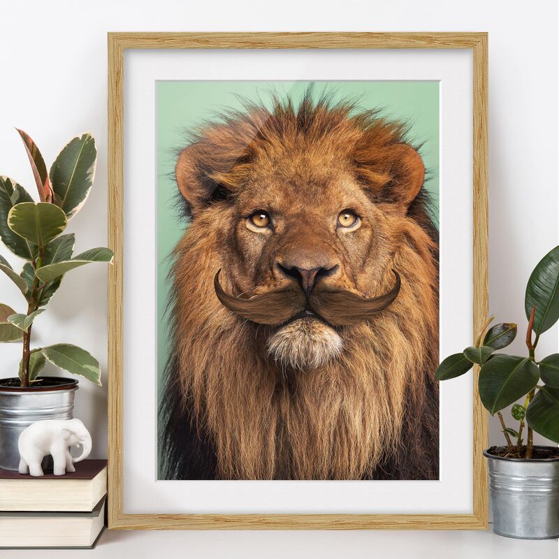 

Póster enmarcado - Leone Con La Barba Dimensión LxA: 24cm x 18cm, Marco: Roble