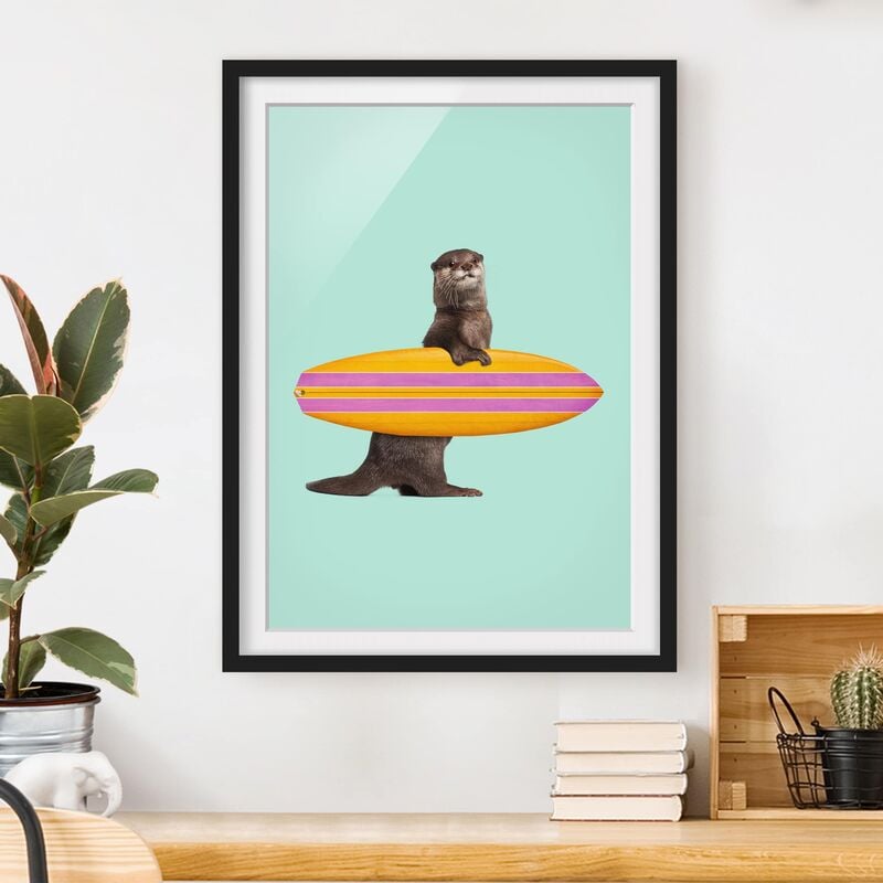 

Póster enmarcado - Lontra con il surf Dimensión LxA: 100cm x 70cm, Marco: Negro