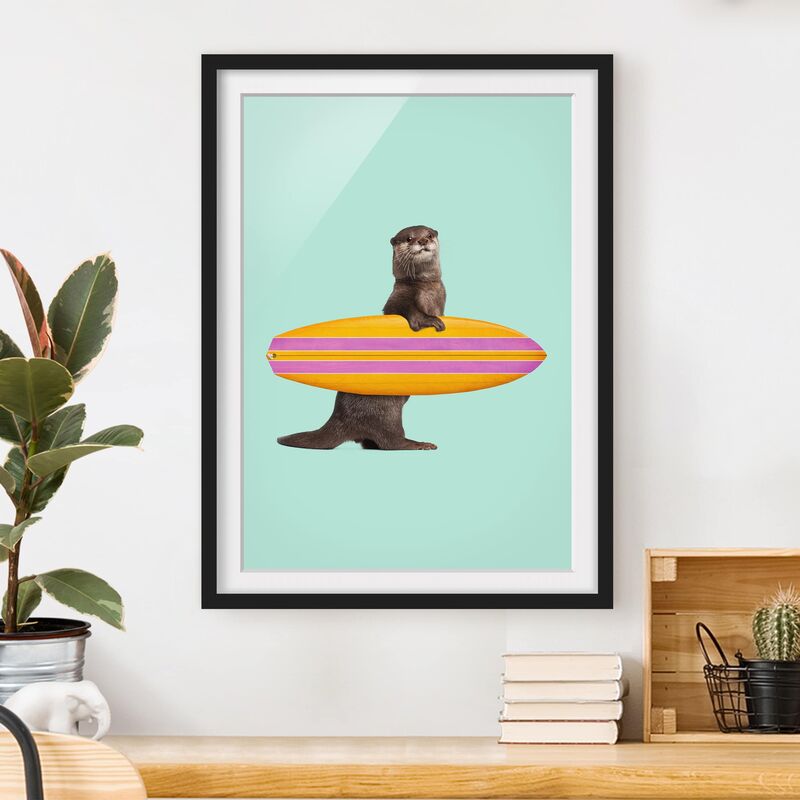 

Póster enmarcado - Lontra con il surf Dimensión LxA: 100cm x 70cm, Marco: Negro