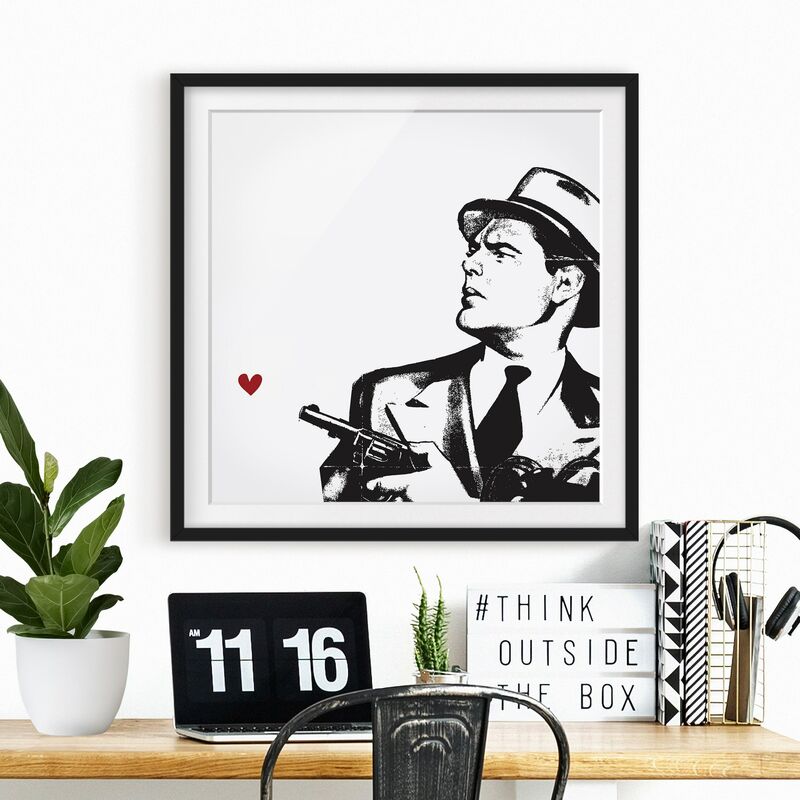 

Póster enmarcado - Love and Gun Dimensión LxA: 70cm x 70cm, Marco: Negro