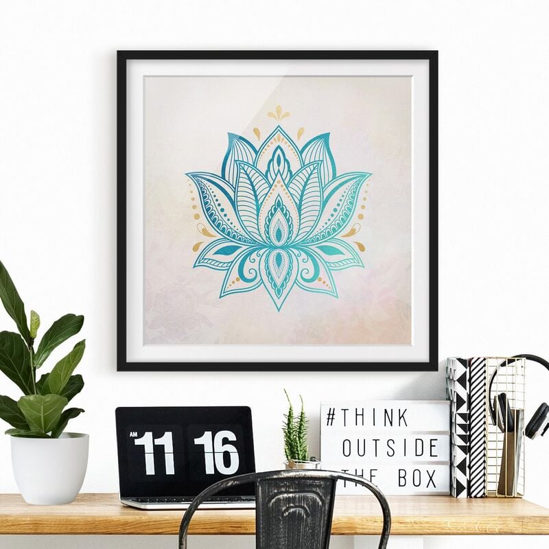 

Póster enmarcado - Lotus Mandala illustrazione oro blu Dimensión LxA: 50cm x 50cm, Marco: Negro