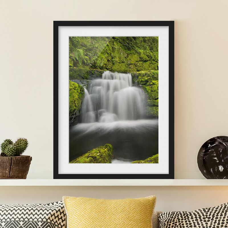 

Póster enmarcado - Lower Mclean Falls In New Zealand Dimensión LxA: 100cm x 70cm, Marco: Negro