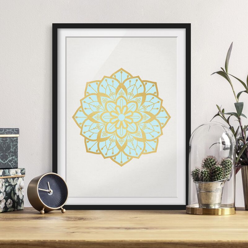 

Póster enmarcado - Mandala illustrazione Fiore Azzurro Oro Dimensión LxA: 24cm x 18cm, Marco: Negro
