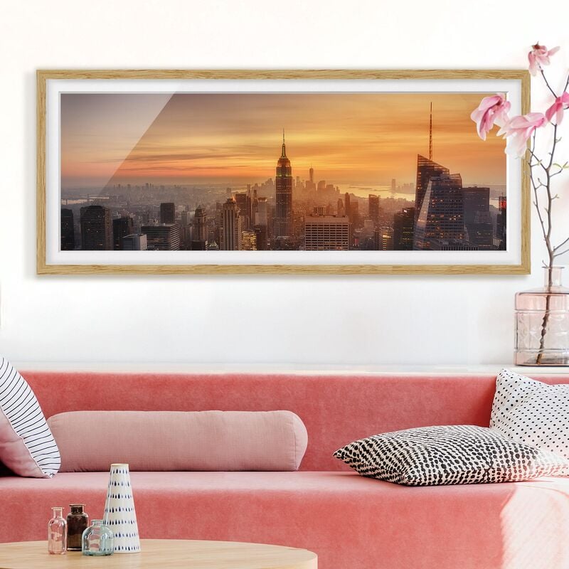 

Póster enmarcado - Manhattan Skyline Evening Dimensión LxA: 40cm x 100cm, Marco: Roble