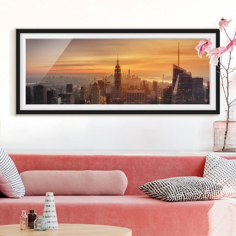 

Póster enmarcado - Manhattan Skyline Evening Dimensión LxA: 30cm x 75cm, Marco: Negro