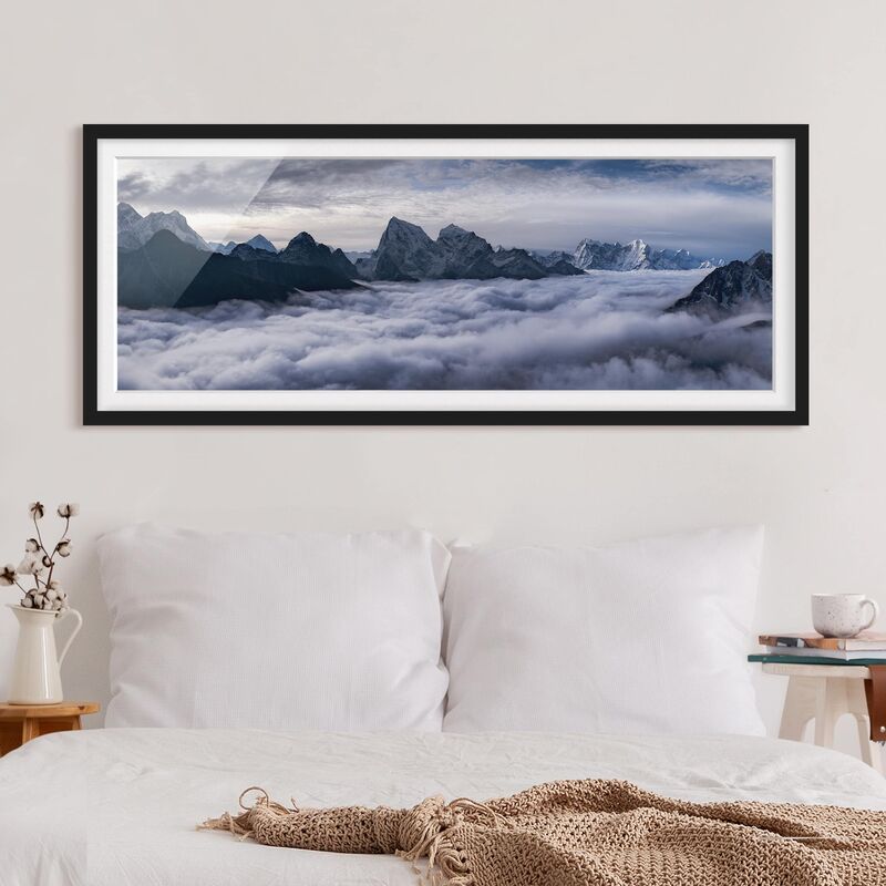 

Póster enmarcado - Mare di nubi in Himalaya Dimensión LxA: 30cm x 75cm, Marco: Negro