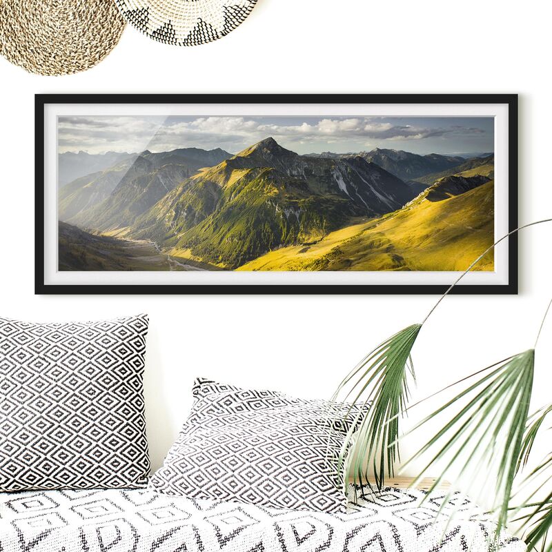 

Póster enmarcado - Montagne E Valle Delle Alpi Della Lechtal In Tirol Dimensión LxA: 40cm x 100cm, Marco: Negro