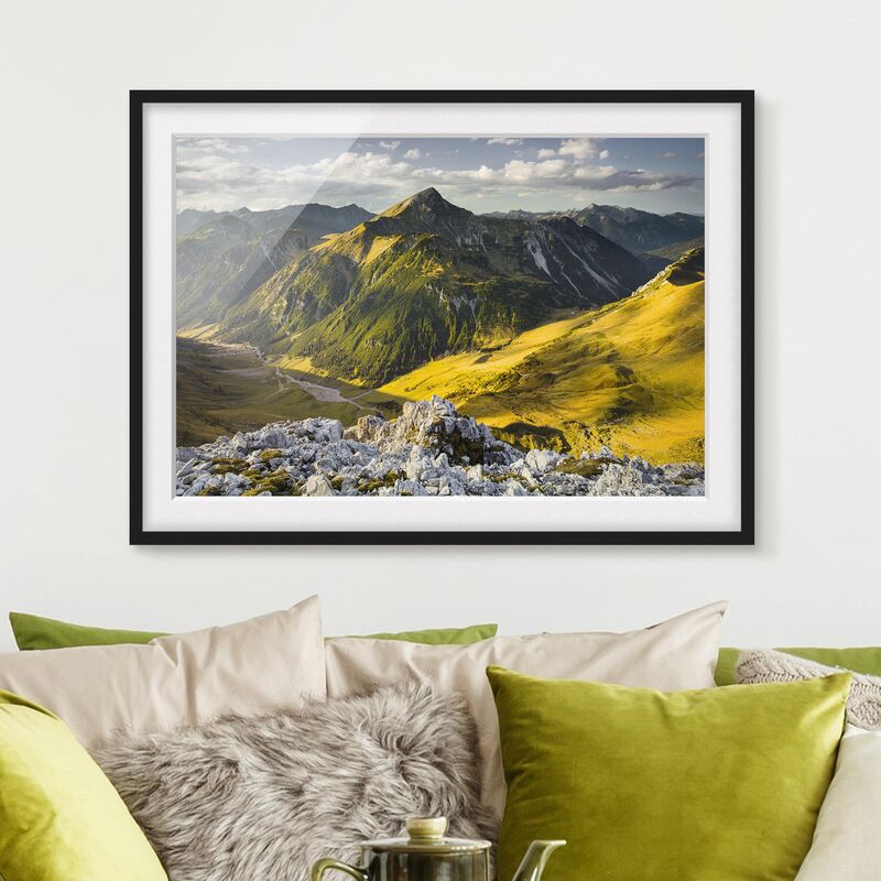 

Póster enmarcado - Mountains And Valley Of The Lechtal Alps In Tirol Dimensión LxA: 40cm x 55cm, Marco: Negro