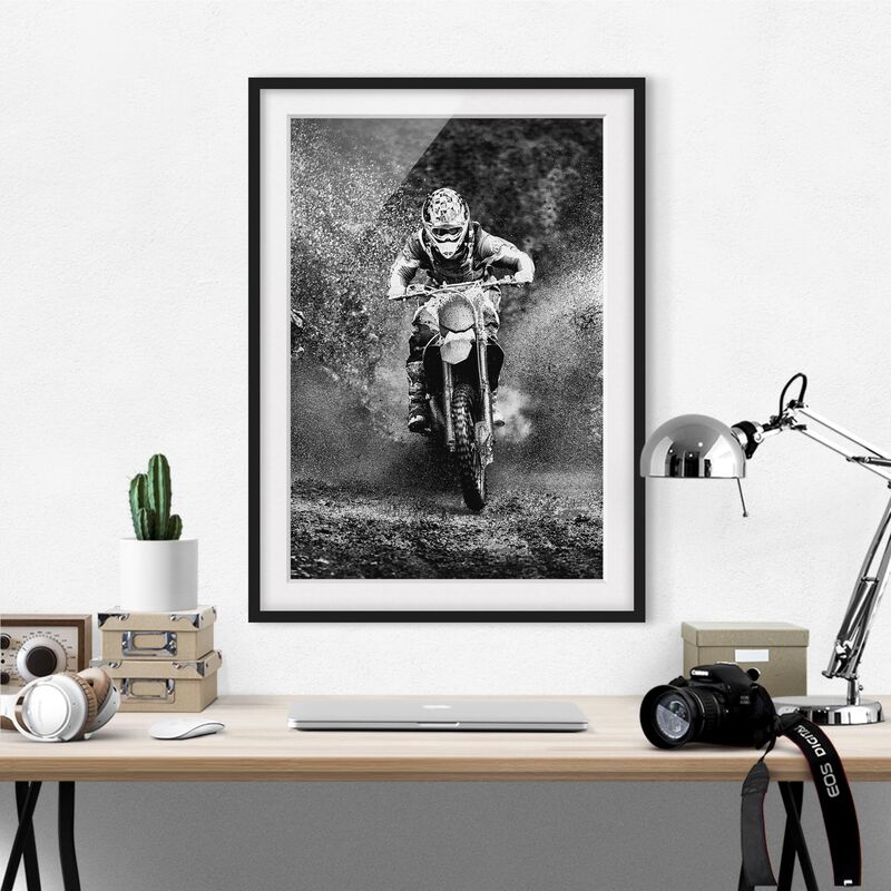

Póster enmarcado - Motocross In The Mud Dimensión LxA: 100cm x 70cm, Marco: Negro