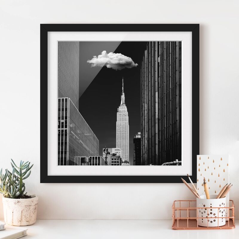 

Póster enmarcado - New York Con nuvola Dimensión LxA: 70cm x 70cm, Marco: Negro