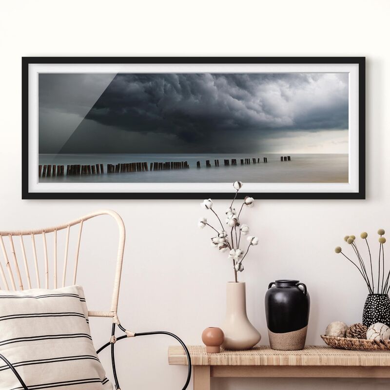 

Póster enmarcado - Nubi di tempesta sul Mar Baltico Dimensión LxA: 20cm x 50cm, Marco: Negro