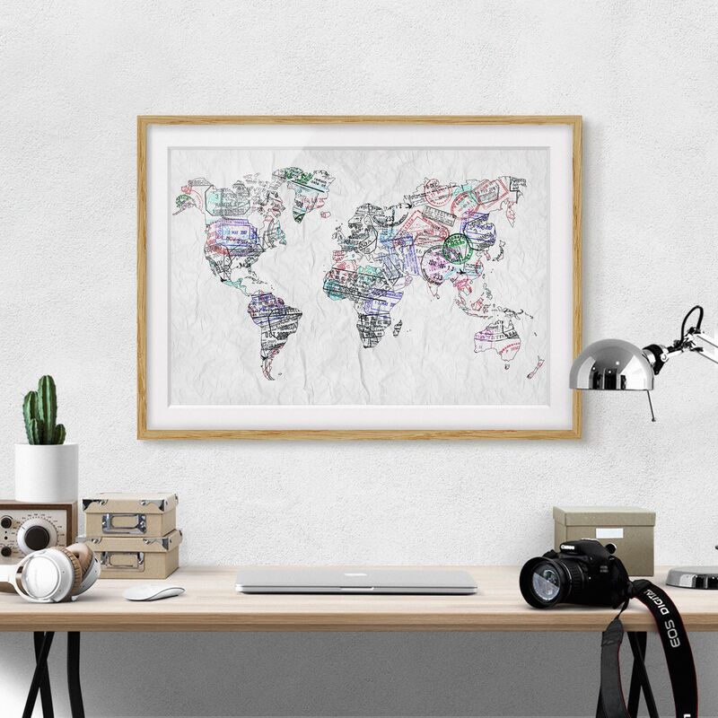 

Póster enmarcado - Passport Stamp World Map Dimensión LxA: 70cm x 100cm, Marco: Roble