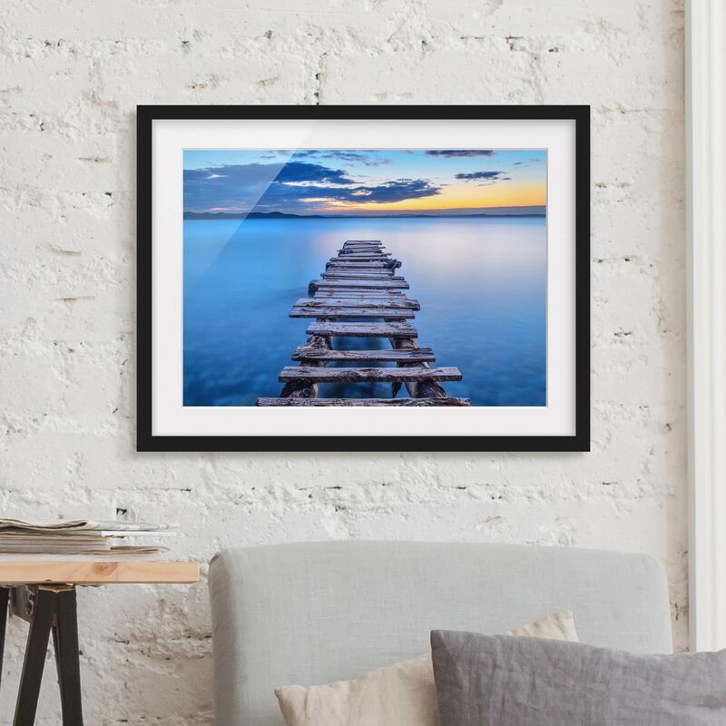 

Póster enmarcado - Pier Into The Calm Sea Dimensión LxA: 50cm x 70cm, Marco: Negro