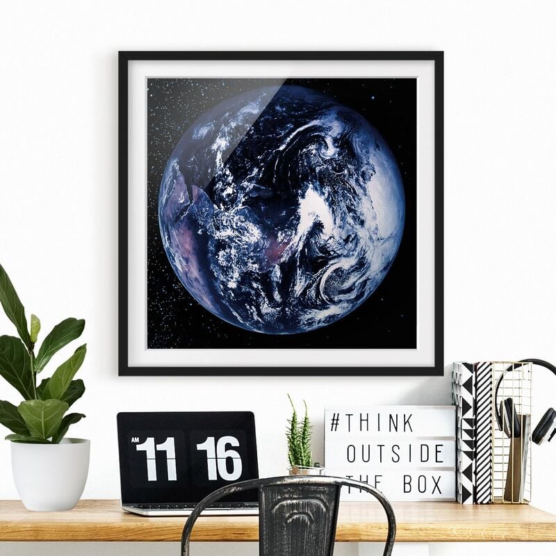 

Póster enmarcado - Planet Earth Dimensión LxA: 30cm x 30cm, Marco: Negro