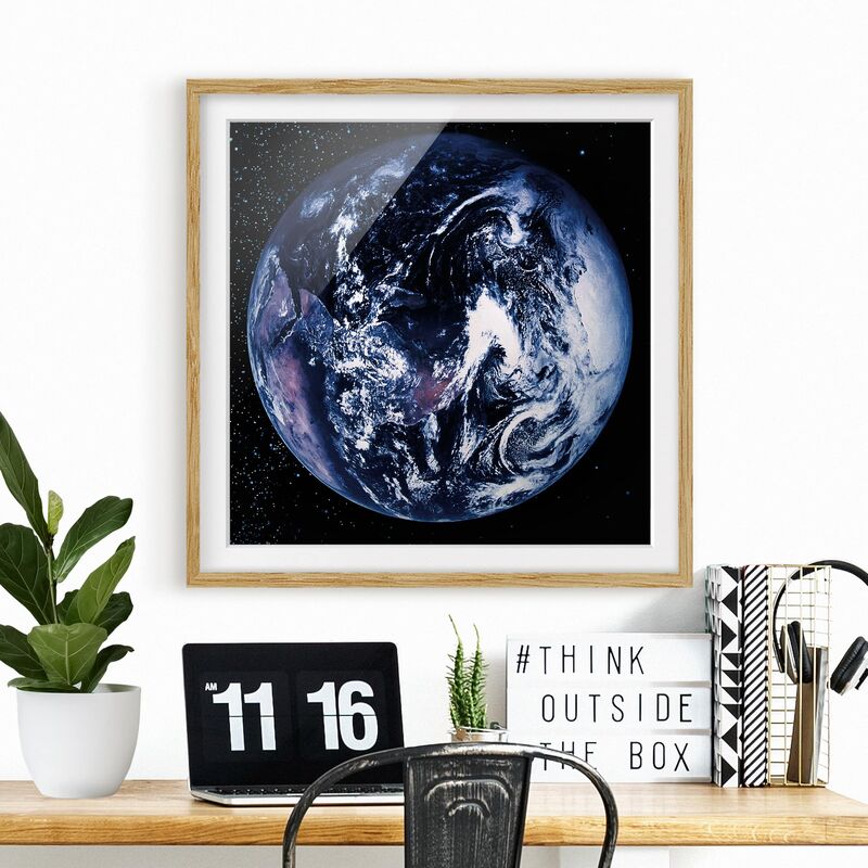 

Póster enmarcado - Planet Earth Dimensión LxA: 20cm x 20cm, Marco: Roble