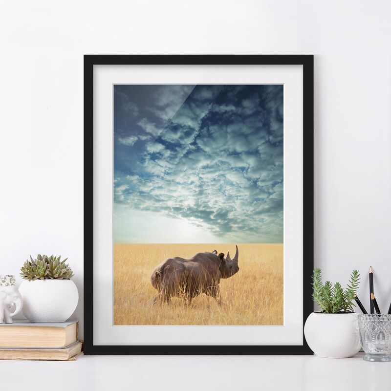 

Póster enmarcado - Rhino In The Savannah Dimensión LxA: 24cm x 18cm, Marco: Negro