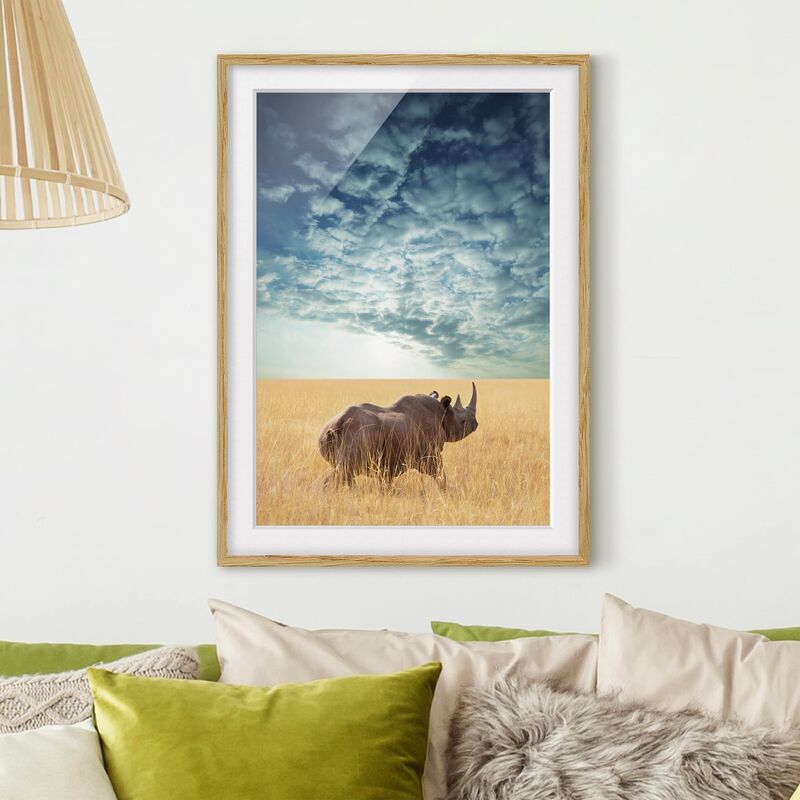 

Póster enmarcado - Rhino In The Savannah Dimensión LxA: 100cm x 70cm, Marco: Roble