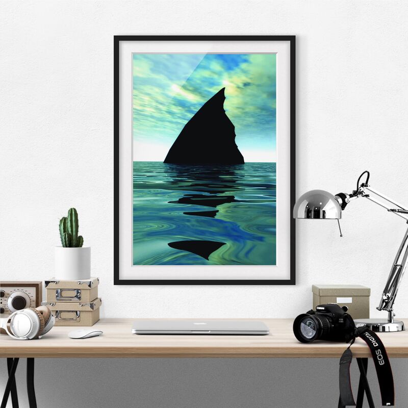 

Póster enmarcado - Shark Attack Dimensión LxA: 100cm x 70cm, Marco: Negro