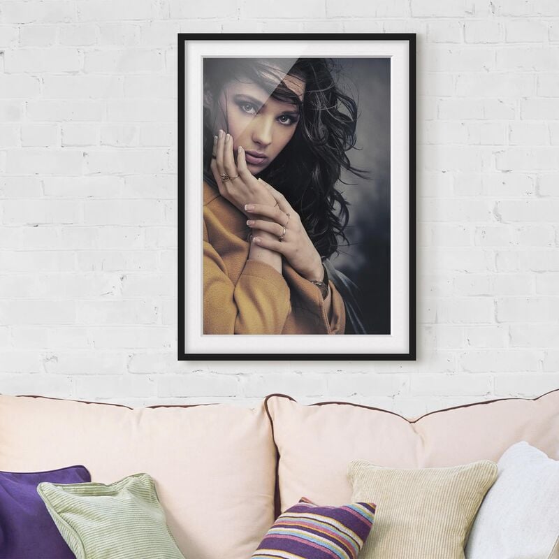 

Póster enmarcado - She Is Waiting For You Dimensión LxA: 24cm x 18cm, Marco: Negro