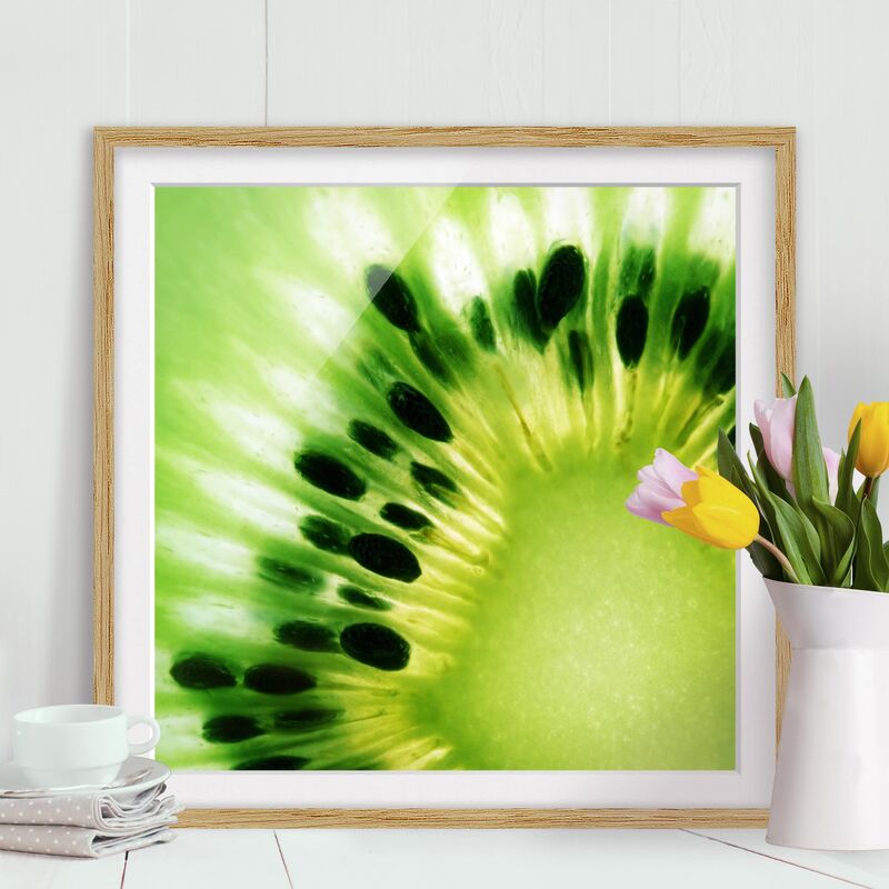

Póster enmarcado - Shining Kiwi Dimensión LxA: 30cm x 30cm, Marco: Roble