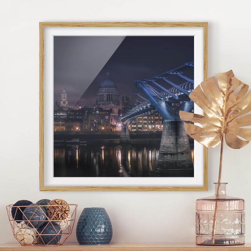 

Póster enmarcado - St Paul'S At Night Dimensión LxA: 50cm x 50cm, Marco: Roble