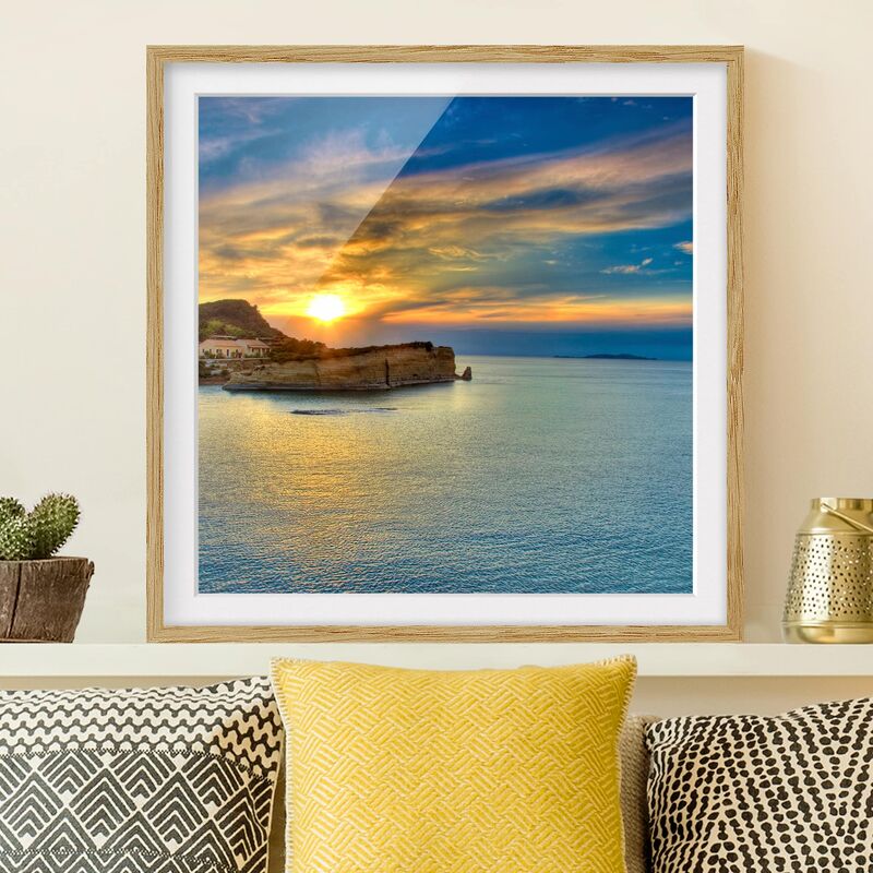 

Póster enmarcado - Sunset Over Corfu Dimensión LxA: 30cm x 30cm, Marco: Roble