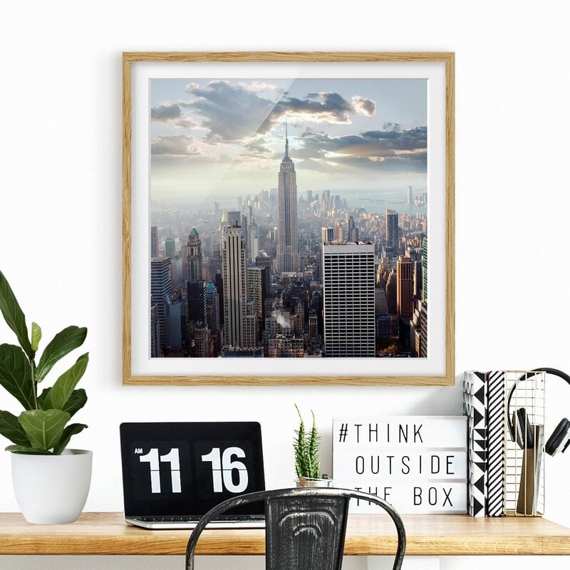 

Póster enmarcado - Sunrise In New York Dimensión LxA: 20cm x 20cm, Marco: Roble