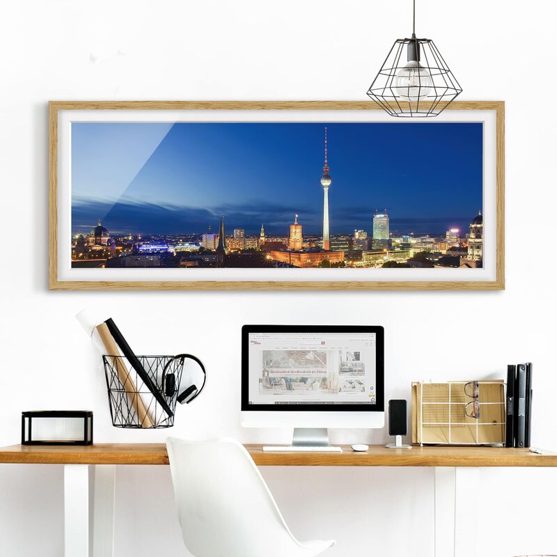 

Póster enmarcado - Torre Tv Di Notte Dimensión LxA: 40cm x 100cm, Marco: Roble