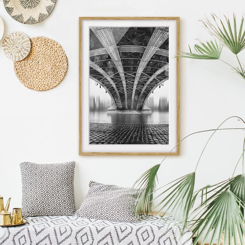 

Póster enmarcado - Under The Iron Bridge Dimensión LxA: 24cm x 18cm, Marco: Roble