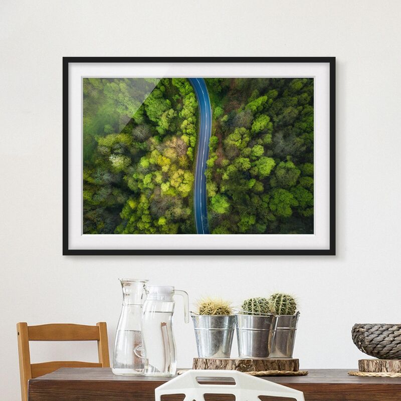 

Póster enmarcado - Veduta aerea - Strada asfaltata In The Forest Dimensión LxA: 18cm x 24cm, Marco: Negro