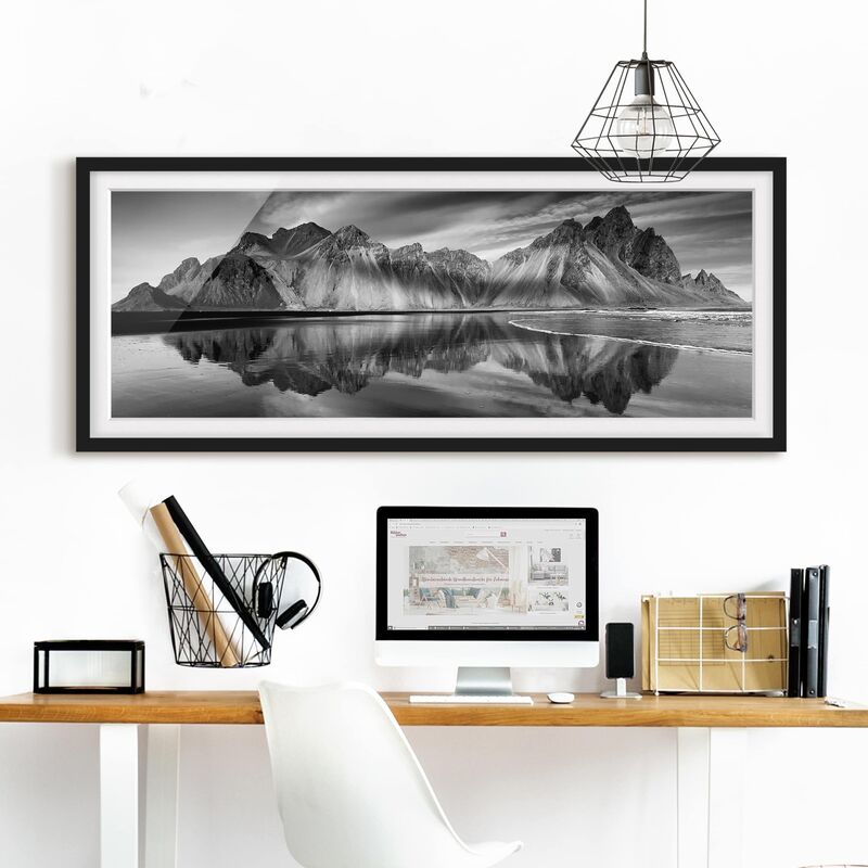 

Póster enmarcado - Vesturhorn In Islanda Dimensión LxA: 30cm x 75cm, Marco: Negro