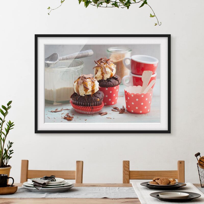 

Póster enmarcado - Vintage Cupcakes With Ice Cream Dimensión LxA: 50cm x 70cm, Marco: Negro