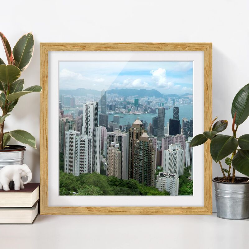 

Póster enmarcado - Watching Hongkong Dimensión LxA: 30cm x 30cm, Marco: Roble
