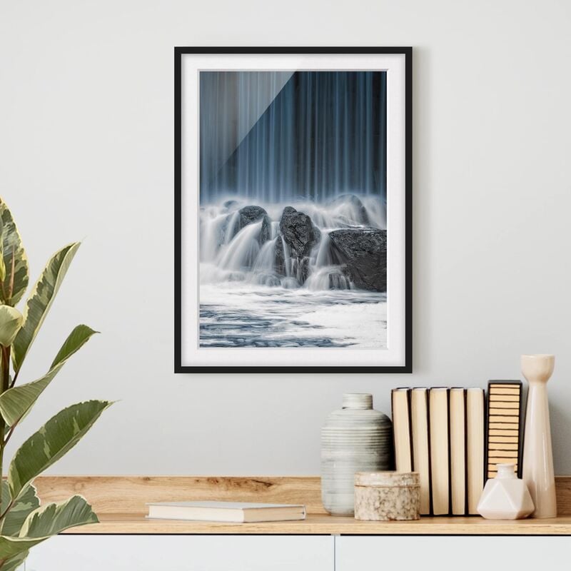 

Póster enmarcado - Waterfall In Finland Dimensión LxA: 100cm x 70cm, Marco: Negro