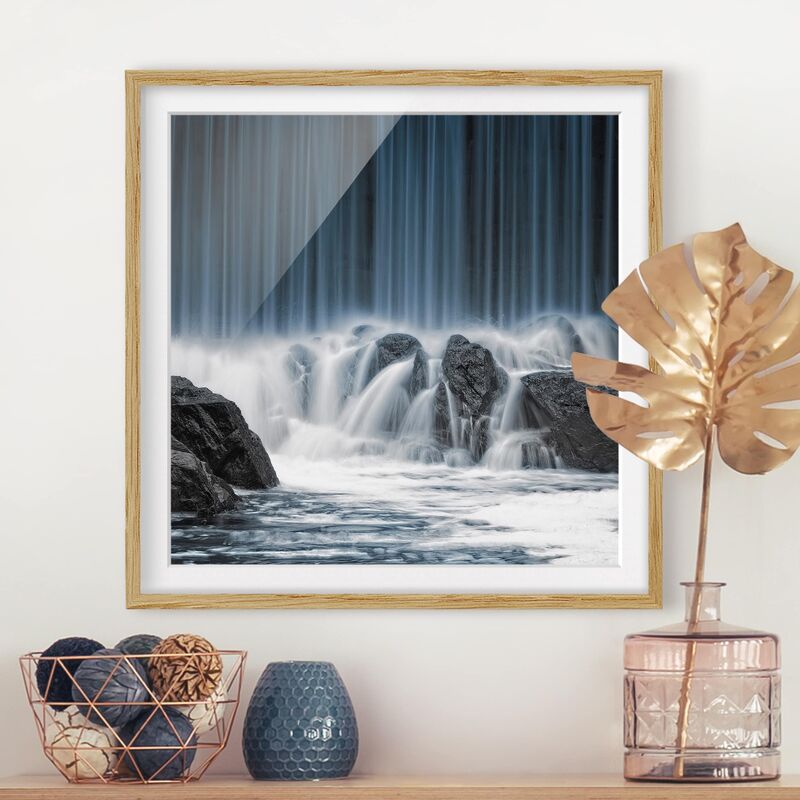 

Póster enmarcado - Waterfall In Finland Dimensión LxA: 50cm x 50cm, Marco: Roble
