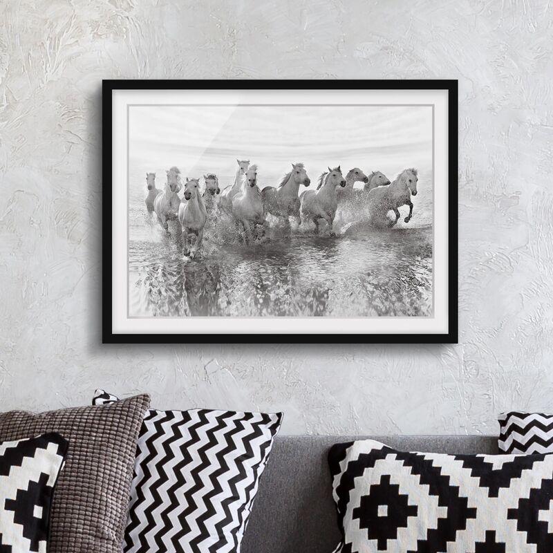

Póster enmarcado - White Horses In The Sea Dimensión LxA: 50cm x 70cm, Marco: Negro