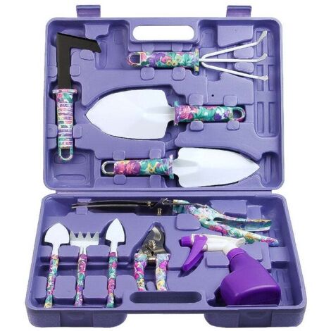Questo set di attrezzi da giardinaggio da 10 pezzi include utensili con manici ergonomici, una pala, un rastrello, un diserbante, delle cesoie da potatura, un rifilabordi e uno spruzzatore.