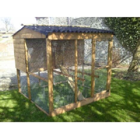 Raised poultry house and adjoining walk-in run