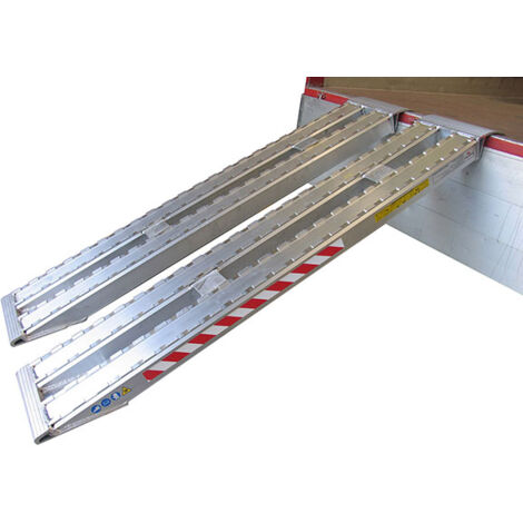 Rampa di 1.00m - Alt. raggiungibile 300mm - Portata max a coppia in base al passo: 1.50m:35000kg - Prezzo unitario - M120F/600/1000